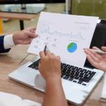 Analisis SWOT dan Penerapan Pendekatan SOAR dalam Strategi Bisnis Modern