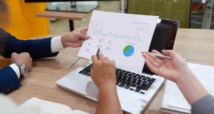 Analisis SWOT dan Penerapan Pendekatan SOAR dalam Strategi Bisnis Modern