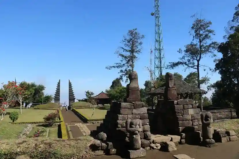 Candi Cetho: Jejak Akhir Majapahit di Puncak Gunung Lawu yang Sarat Makna Spiritual