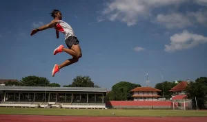 Gaya Lompat Jauh dalam Atletik, Teknik Dasar hingga Variasi yang Menentukan Jarak Lompatan