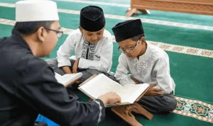 Adab kepada Guru, Dasar Akhlak Penuntut Ilmu yang Tidak Boleh Dianggap Ringan