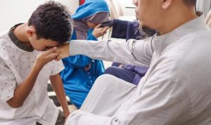 Cara Menghormati Orang Tua Dengan Sikap Yang Tulus Dan Tidak Sekadar Formalitas