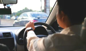 Belajar Mengemudi dengan Aman, Panduan Lengkap agar Lebih Percaya Diri di Jalan