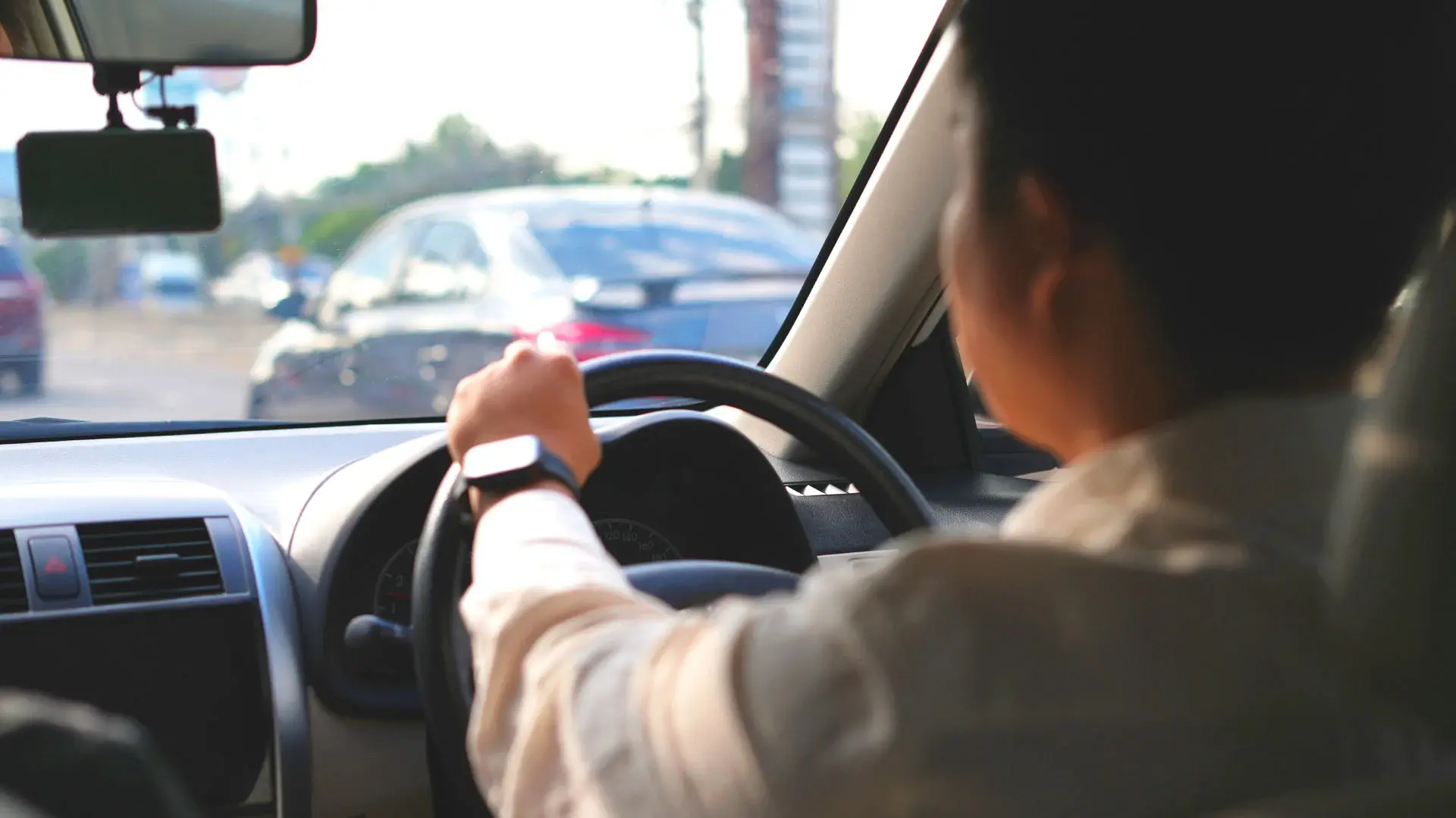 Belajar Mengemudi dengan Aman, Panduan Lengkap agar Lebih Percaya Diri di Jalan